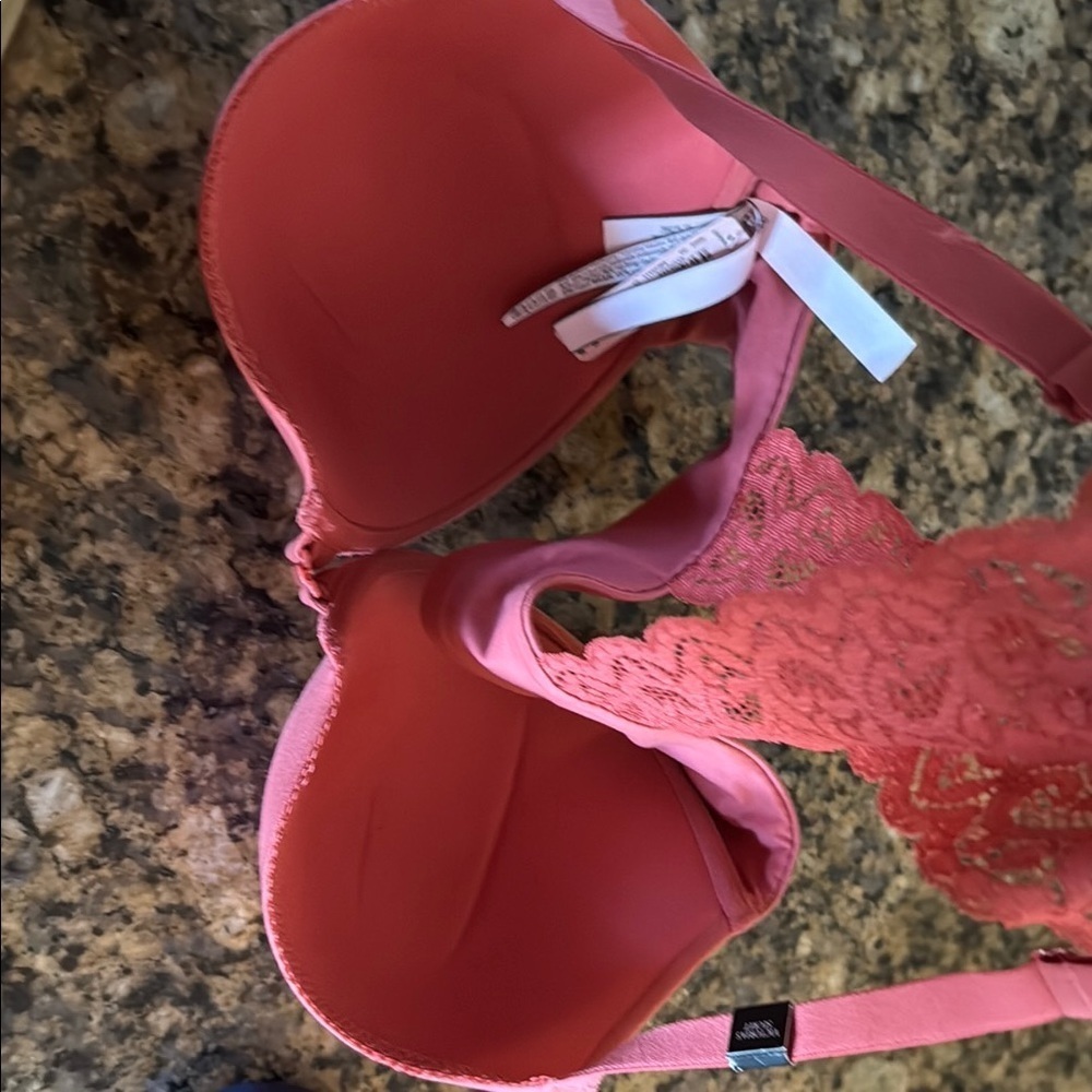 Victoria’s Secret Elegant Racerback Lace Women's Bra - Picture 8 of 9